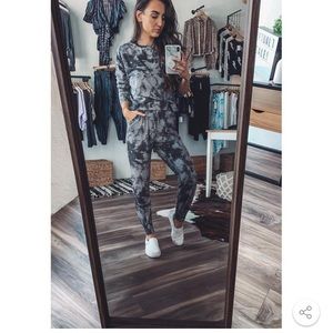 Black Tie Dye lounge suit